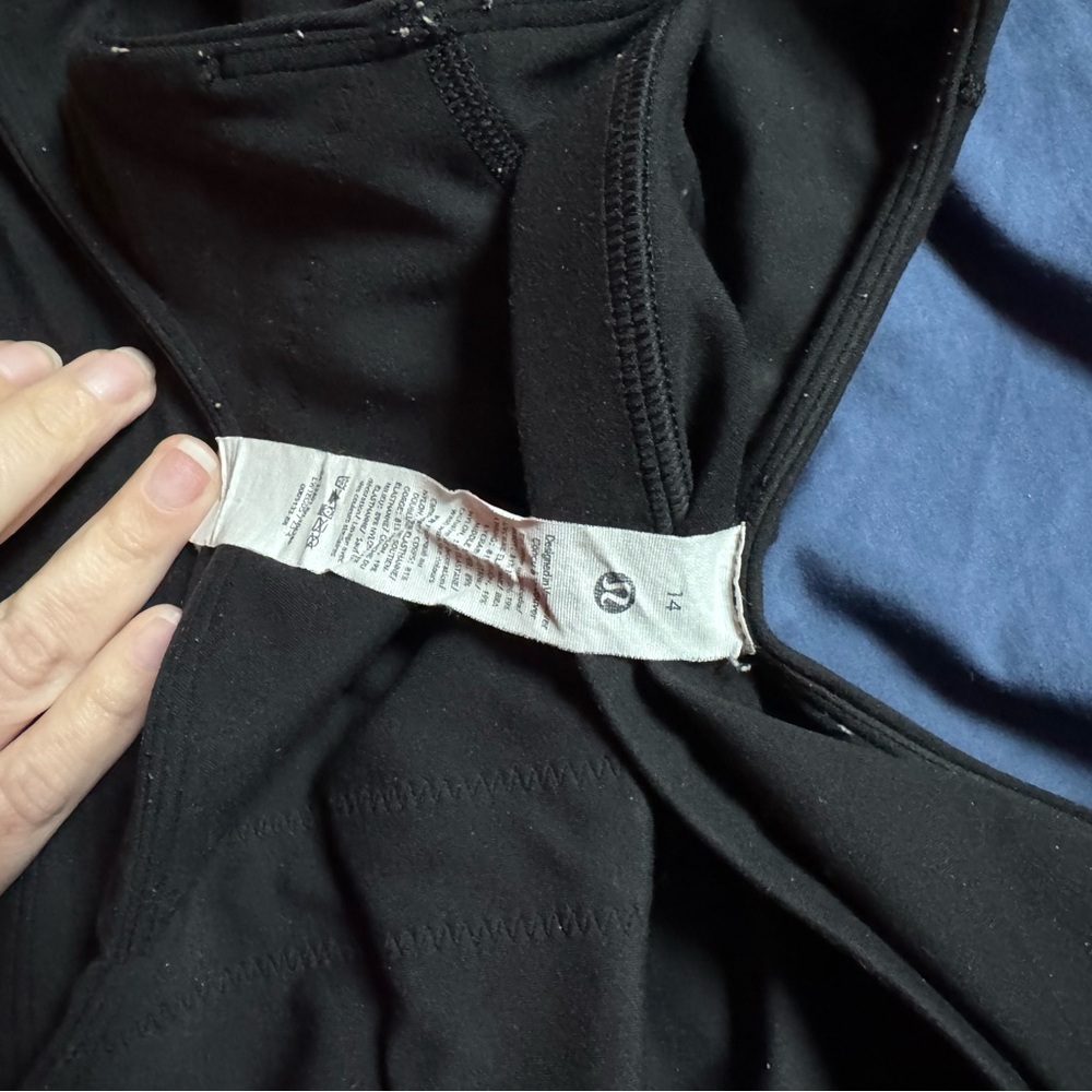 Lululemon align cropped tank. C/D cup - Picture 3 of 5